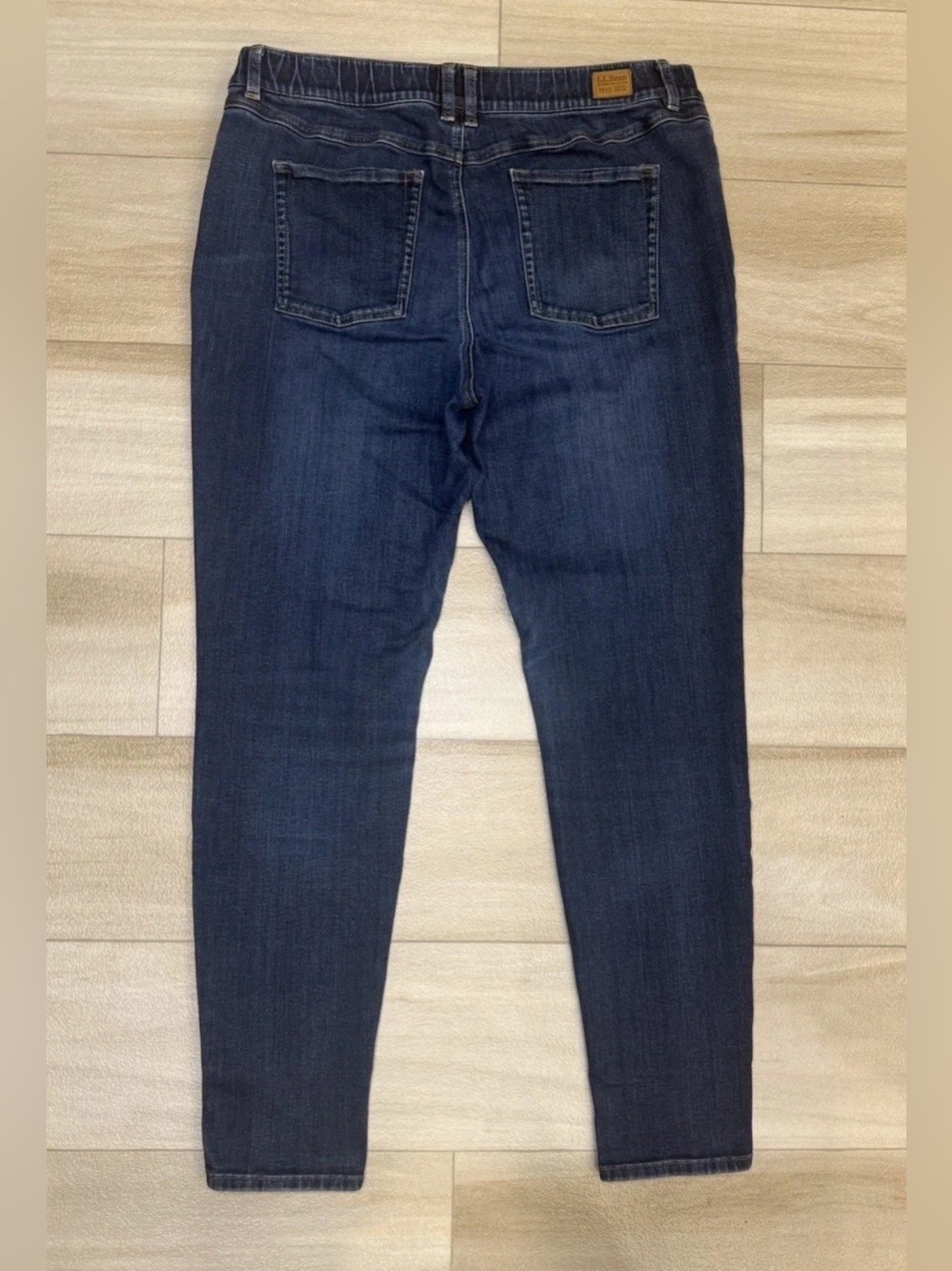 LL Bean Women's Size 16 Bean Flex Skinny Leg
Favorite Fit Mid Rise Jeans 33x30 - Picture 3 of 9